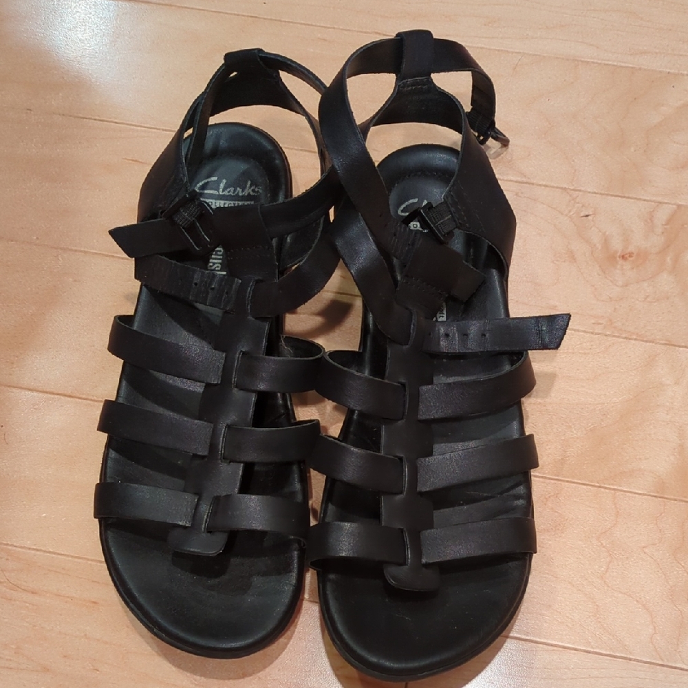 Clarks Women's Strappy Black Sandals